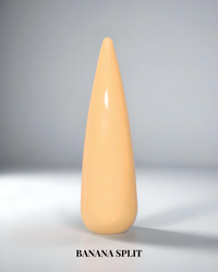 Ljusgult heltäckande gellack Banana Split för naglar, 15 ml.
