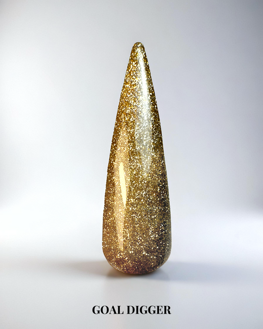 Guldigt glitter gellack i färgen Goal digger för naglar