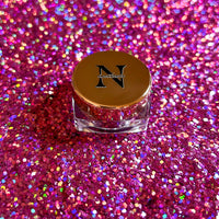 Nagelglitter i holografisk glittrig rosa färg från Nagelexperten - Finaste nagelglittret